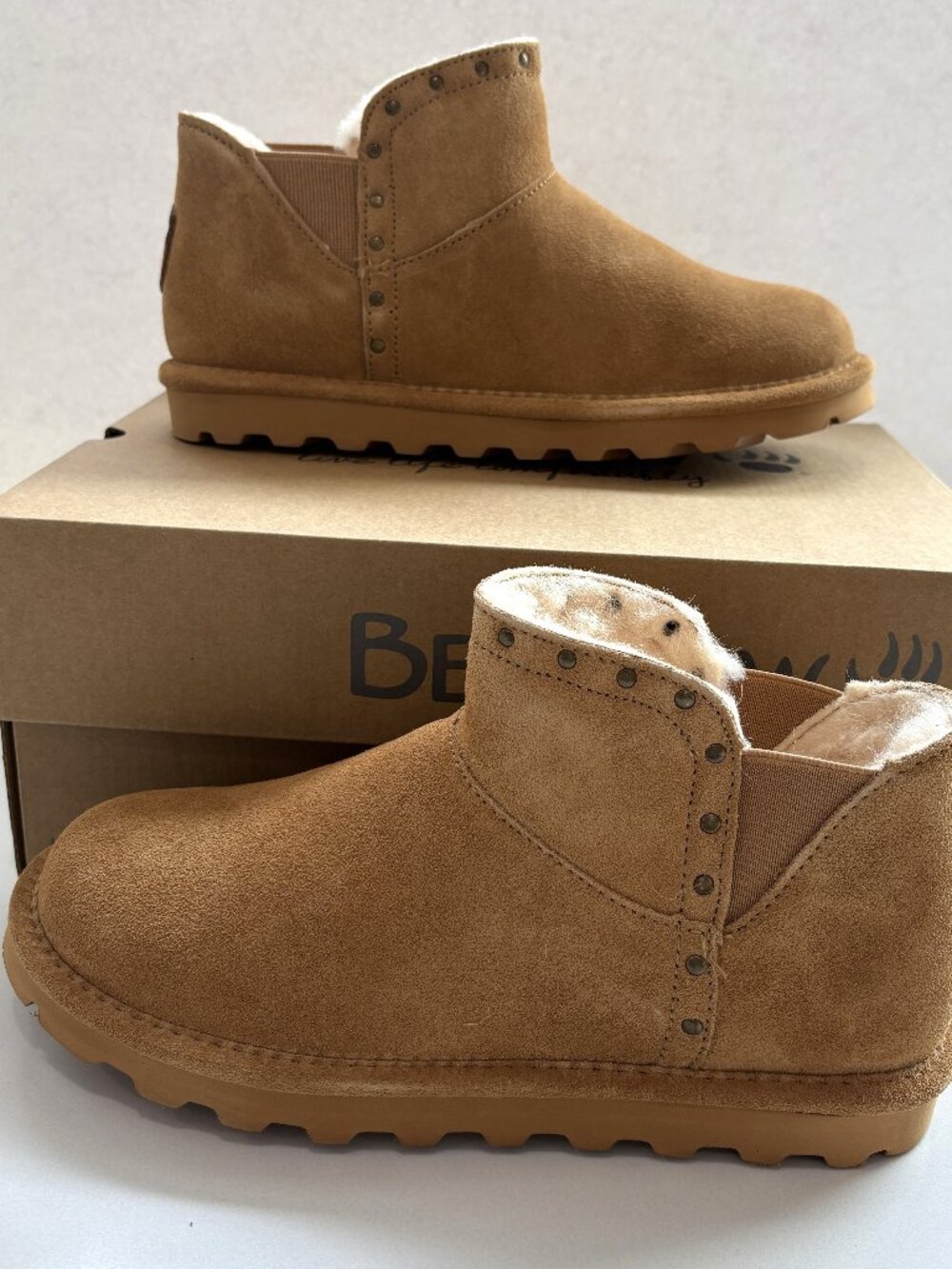 Bearpaw Lottie Studded Boots Suede Faux Fur Booties Iced Coffee Size 8 NEW